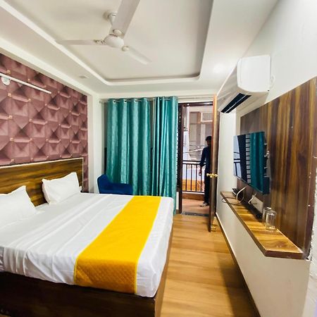 Surya International Bed & Breakfast Ню Делхи Екстериор снимка