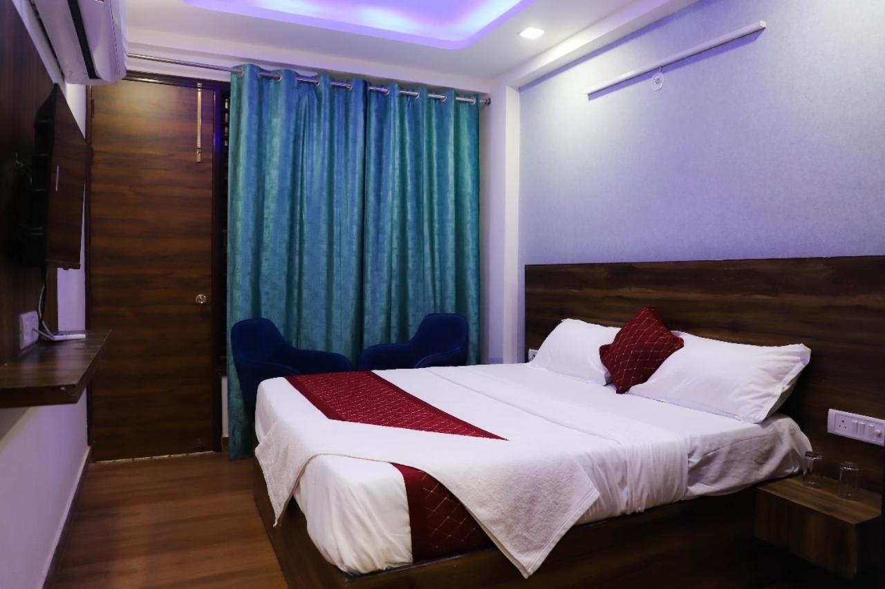 Surya International Bed & Breakfast Ню Делхи Екстериор снимка